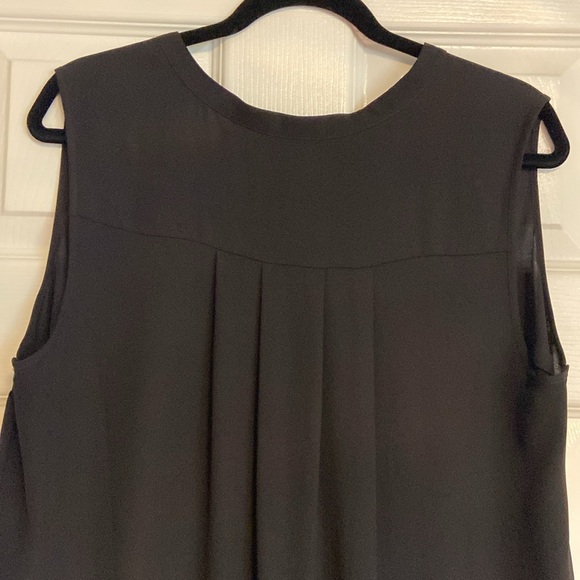 Sleeveless Torrid Blouse - like new! - Picture 2 of 4